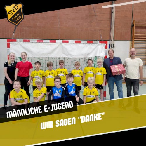 Neues Outfit für die männliche E-Jugend