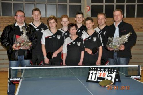 Tischtennisjugendmannschaft neu ausgestattet